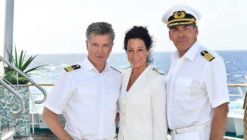 Alte Kollegen: 2018 trafen Barbara Wussow (M.) und Sascha Hehn (r.) für Dreharbeiten von "Das Traumschiff" nach Jahren wieder aufeinander.