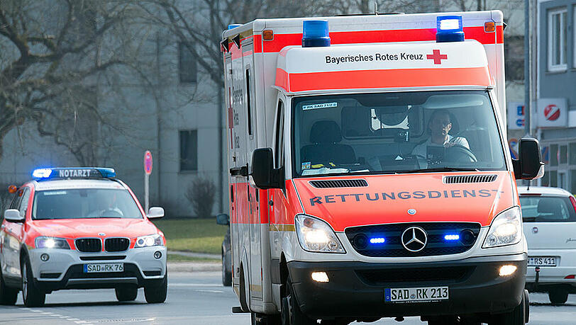 Künftig haben bayerische Rettungswagen auch Verbands-Equipment aus dem militärischen Einsatzbereich an Bord. Künftig haben bayerische Rettungswagen auch Verbands-Equipment aus dem militärischen Einsatzbereich an Bord.