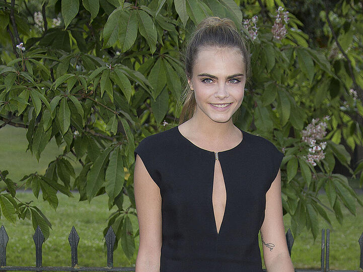 Cara Delevingne bei einer Sommer-Party im Londoner Hyde Park