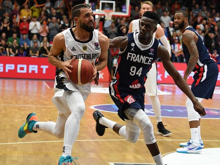Die Telekom Baskets Bonn und Joshiko Saibou (l) haben sich getrennt.