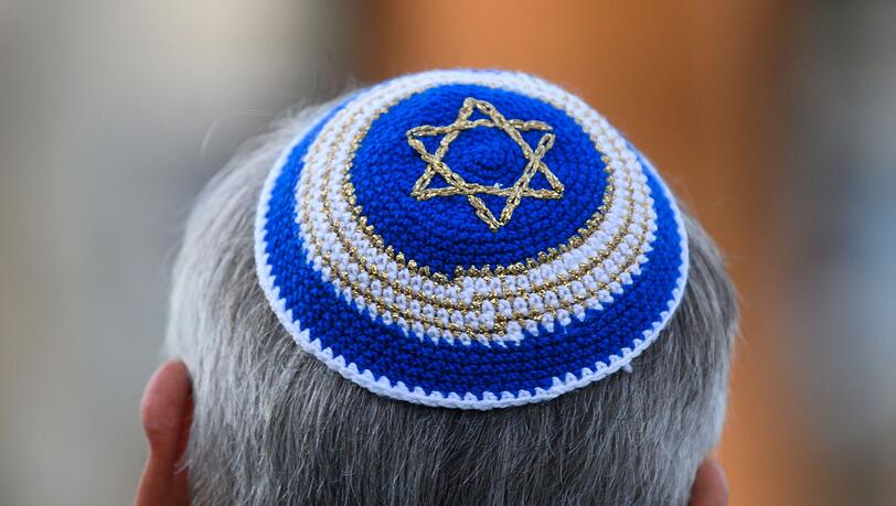 Einige Juden zeigen ihre Kippa nicht mehr in der &Ouml;ffentlichkeit. (Archivbild)