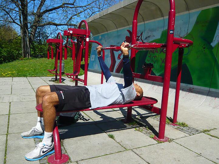 Martin John am Trimm-Dich-Platz in Milbertshofen: "Fitnessbuden liegen mir nicht so."