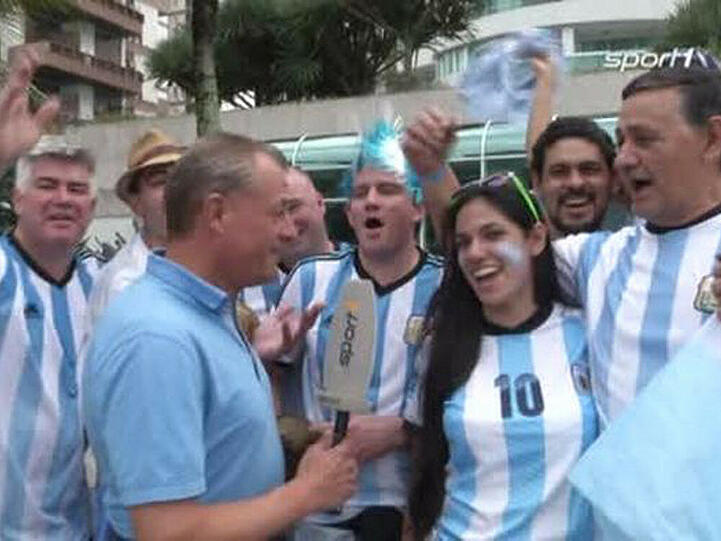 Fans vor dem Hotel der argentinischen Mannschaft
