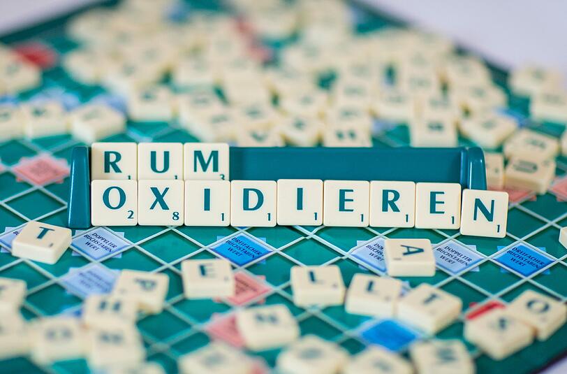 Wer chillt, egal ob zu Hause oder Unterwegs, der ist heftig am "rumoxidieren". Auch dieses Wort ist als Jugendwort 2015 nominiert.