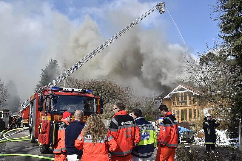 Am Mittwoch brannte in Baldham ein Wohnhaus komplett ab.