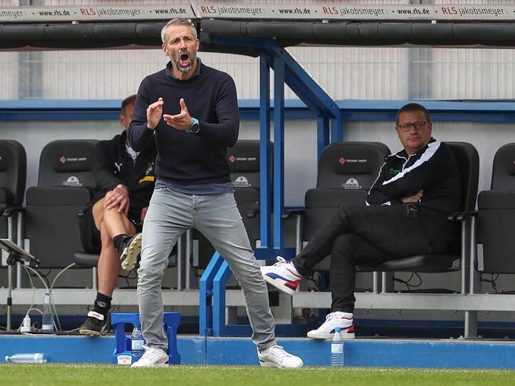 Trainer Marco Rose und seinen Gladbachern fehlt nur ein Punkt zum Einzug in die Champions League.