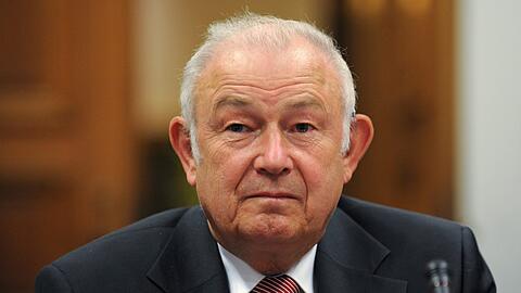 Günther Beckstein im Landtagsausschuss zum NSU