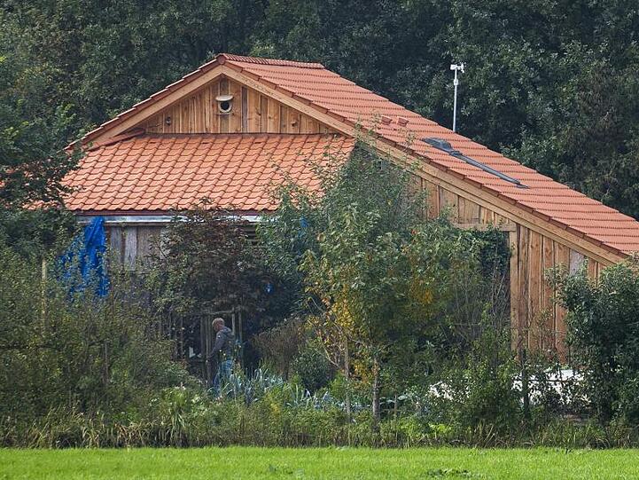 In dem abgelegenen Bauernhof hatte eine Familie jahrelang völlig isoliert gehaust.