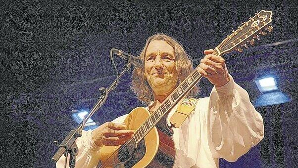 Bekam schon zur Begrüßung stehende Ovationen: Roger Hodgson in der ausverkauften Meistersingerhalle. Bekam schon zur Begrüßung stehende Ovationen: Roger Hodgson in der ausverkauften Meistersingerhalle.