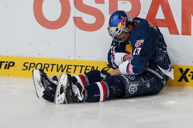 An der Schulter verletzt: EHC-Verteidiger Felix Petermann.