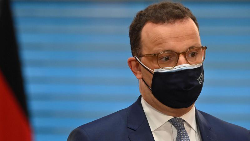 Bundesgesundheitsminister Jens Spahn (CDU) strebt eine sofortige Freigabe des Corona-Impfstoffs von Astrazeneca für alle Impfwilligen an.
