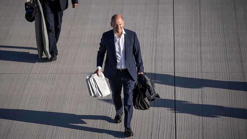 Bundeskanzler Olaf Scholz (SPD) reist zusammen mit Macron und Draghi in die Ukraine. (Symbolfoto)