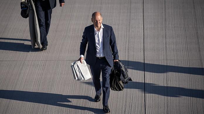 Bundeskanzler Olaf Scholz (SPD) reist zusammen mit Macron und Draghi in die Ukraine. (Symbolfoto)
