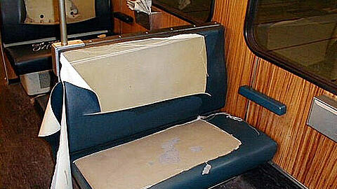 Vandalismus in Bus und Bahn: Der MVV enstand 2009 ein Schaden  von 1,93 Millionen Euro