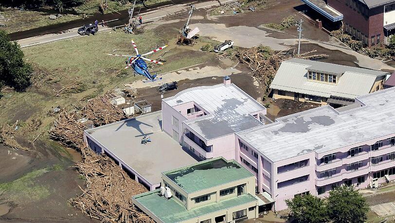 Luftaufnahme des Altersheims in Iwaizumi, in dem mehrere Menschen ums Leben kamen. Foto: Yomiuri Shimbun Luftaufnahme des Altersheims in Iwaizumi, in dem mehrere Menschen ums Leben kamen. Foto: Yomiuri Shimbun