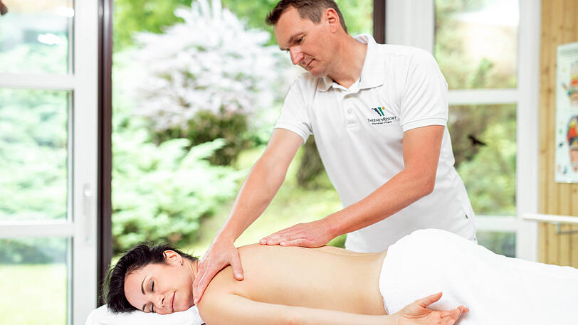 Hochqualifizierte Therapeuten und Masseure geben Gästen ein neues Gesundheitsgefühl.