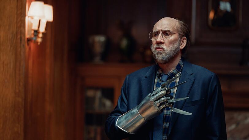 Der Professor mit den Scherenhänden: Nicolas Cage als wandlunsgfähiges Internet-Phänomen. Der Professor mit den Scherenhänden: Nicolas Cage als wandlunsgfähiges Internet-Phänomen.