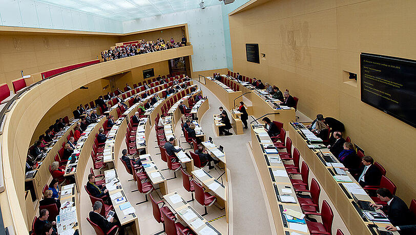 Im Landtag wirde am Montag unter anderem das Thema Cannabis diskutiert. Im Landtag wirde am Montag unter anderem das Thema Cannabis diskutiert.