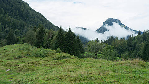 Blick auf den 1.619 Meter hohen Brünnstein im Mangfallgebirge.