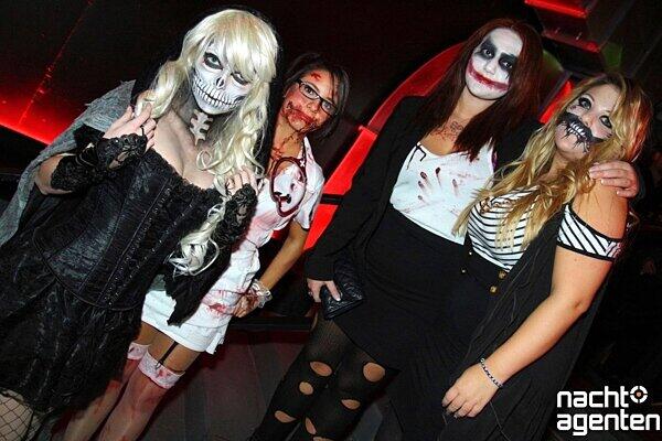 Halloween OP Kölsch im neuraum. Mehr Bilder unter: www.nachtagenten.de.