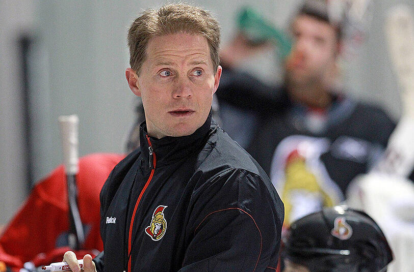 Cory Clouston spielte als Aktiver lediglich für die University of Alberta und wurde bereits 1995 Trainer.