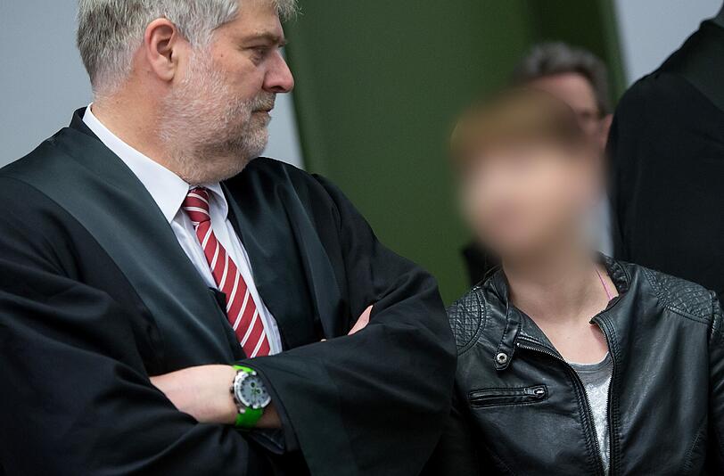 Die Angeklagten vor Gericht in München.