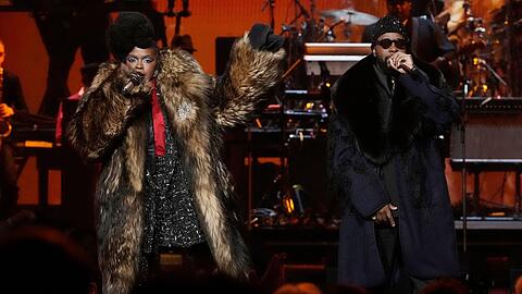 Lauryn Hill und Wyclef Jean auf der B&uuml;hne.