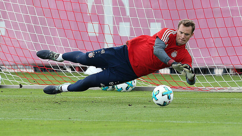 Fehlt dem FC Bayern wegen eines komplizierten Mittelfußbruchs bereits seit Monaten: Torhüter Manuel Neuer. Fehlt dem FC Bayern wegen eines komplizierten Mittelfußbruchs bereits seit Monaten: Torhüter Manuel Neuer.