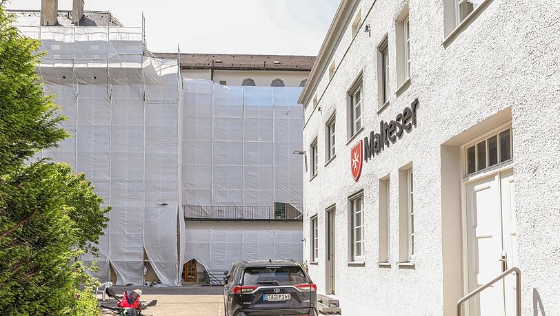 Auch in dem Säuglingsheim, das früher an der Streitfeldstraße 1 untergebracht war, wurden Kinder vernachlässigt. Auch in dem Säuglingsheim, das früher an der Streitfeldstraße 1 untergebracht war, wurden Kinder vernachlässigt.