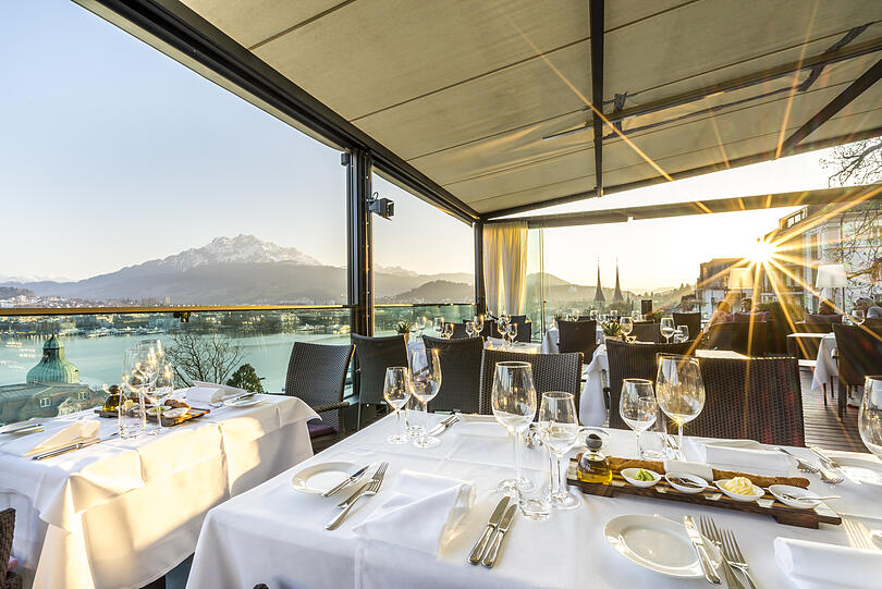 Kulinarische Genüsse auf der Terrasse des Scala Restaurants erleben.