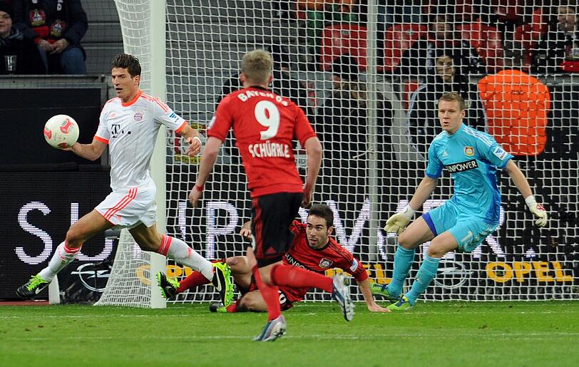 17.:Leverkusen - FCB 1:2. Glücklicher Sieg, Bayern so gut wie Meister.