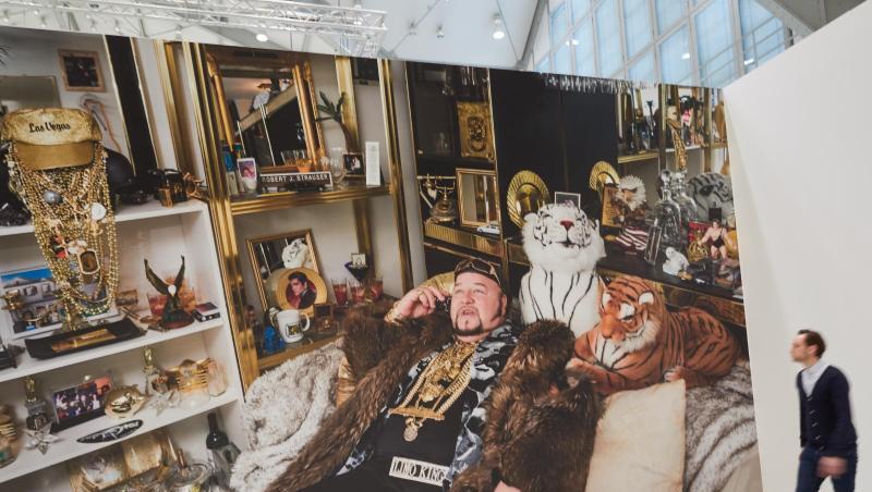 "Limo Bob in his office, Chicago, 2008". "Limo Bob in his office, Chicago, 2008".