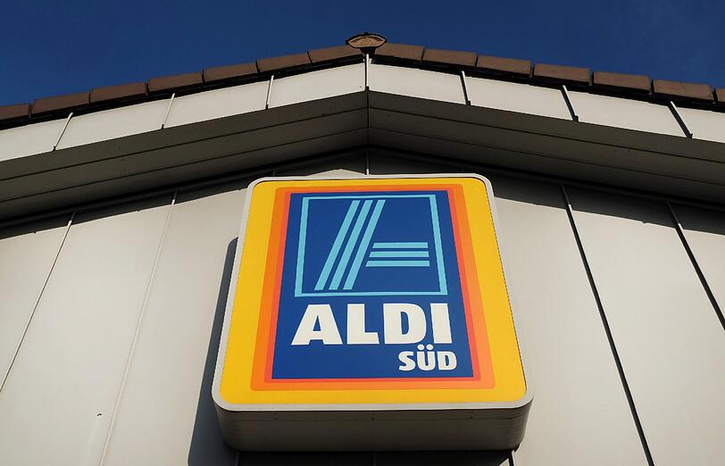 Jedes Jahr stellt die HoWe Tonnen von Rostbratwürstl her. Einer der wichtigsten Abnehmer: Aldi Süd.