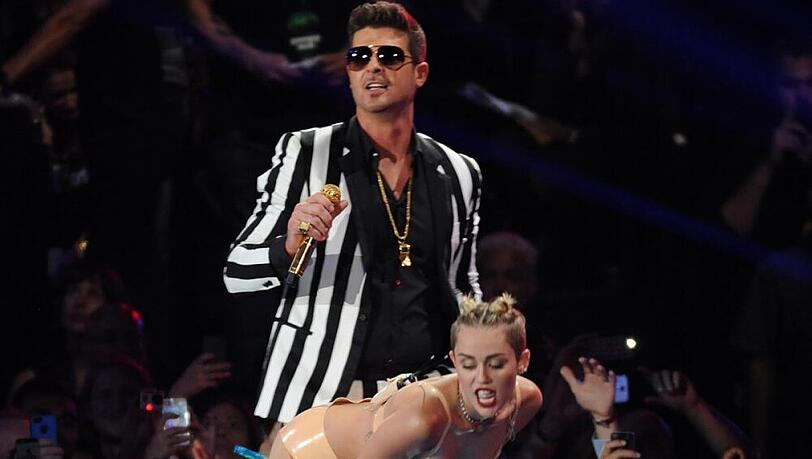 Mit ihrem Auftritt bei den MTV VMAs sorgte Miley Cyrus für Gesprächsstoff Mit ihrem Auftritt bei den MTV VMAs sorgte Miley Cyrus für Gesprächsstoff