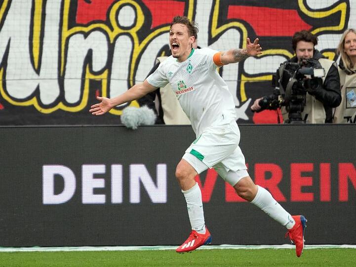 Der Bremer Torjäger Max Kruse feiert sein Auftakttor gegen Leverkusen.