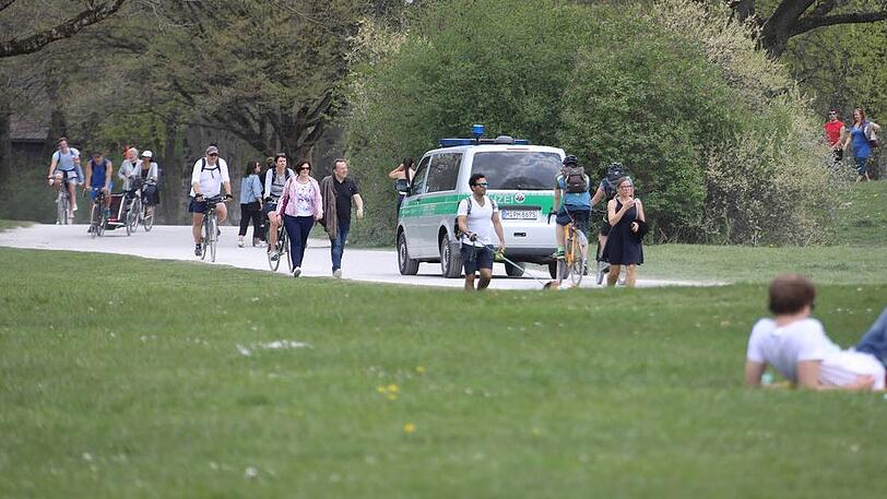 Die Polizei hat einigen Männern den Zugang zum Englischen Garten versperrt, weil sie einem "Profil" entsprächen.