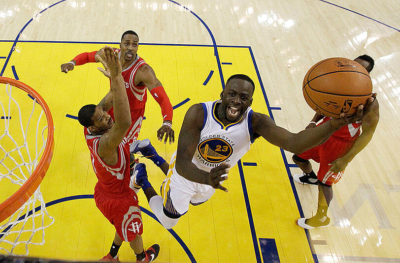 Ohne Probleme eine Runde weiter: Draymond Green (r.) und seine Golden State Warriors.