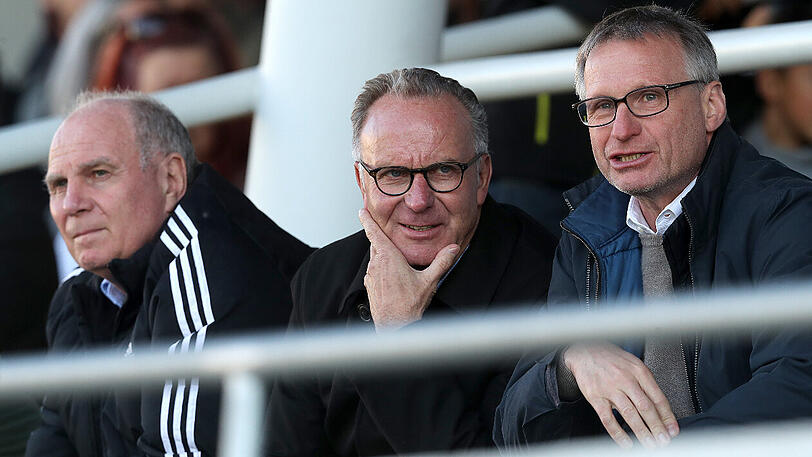 Ein Bild aus vergangenen Tagen beim FC Bayern: Präsident Uli Hoeneß, Vorstandsboss Karl-Heinz Rummenigge und Kaderplaner Michael Reschke (von links).