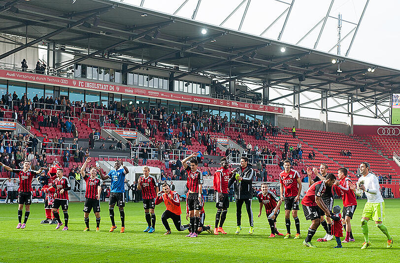 Ingolstadt will weiter feiern, wie hier nach dem 1:0 Sieg gegen Braunschweig.