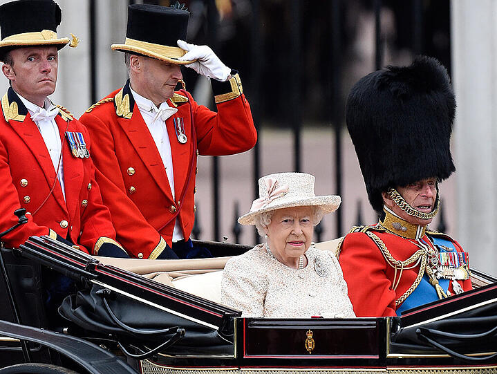 Angeblich wollen Islamisten am Wochenende einen Sprengstoff-Anschlag auf die Queen verüben.