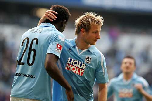Zwei Matchwinner: Mlapa, Schütze des 1:0, und Aigner, der das 2:1 erzielte.