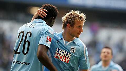 Zwei Matchwinner: Mlapa, Schütze des 1:0, und Aigner, der das 2:1 erzielte.