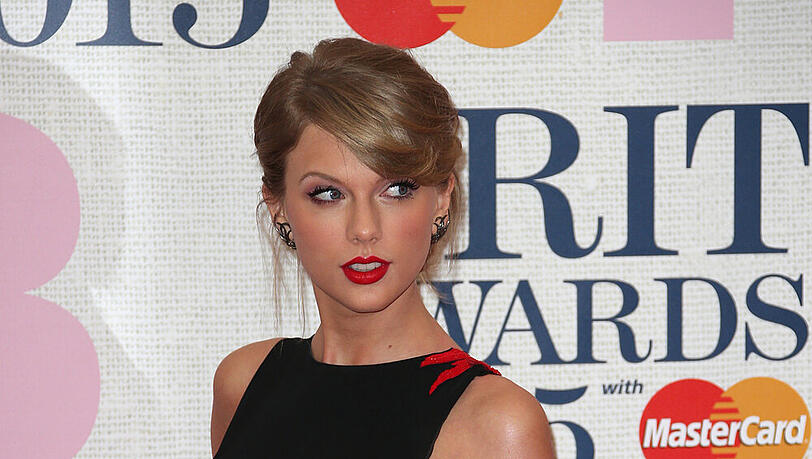 Taylor Swift, hier bei den Brit Awards 2015, will lieber mit ihrer Musik als mit Schmuddelfilmchen in Erinnerung bleiben Taylor Swift, hier bei den Brit Awards 2015, will lieber mit ihrer Musik als mit Schmuddelfilmchen in Erinnerung bleiben