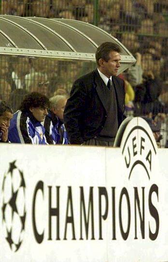 Real Madrid: "Wir gratulieren dem Trainer, der #RealMadrid 1998 zu #LaSéptima führte, zum 71. Geburtstag: Jupp #Heynckes"