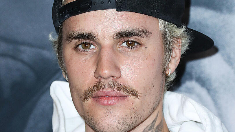 Justin Bieber geht gerichtlich gegen zwei Frauen vor, die ihm sexuelle Nötigung vorwerfen.