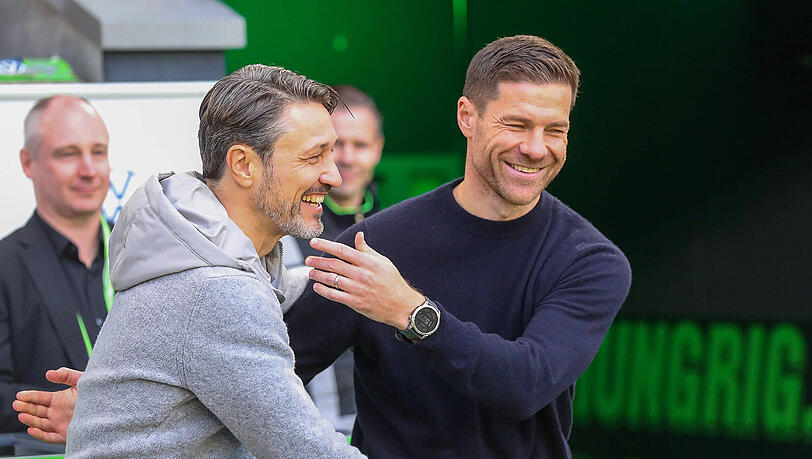Im Duell der ehemaligen Mittelfeldspieler des FC Bayern setzte sich Xabi Alonso (r.) mit Tabellenführer Bayer Leverkusen knapp 2:1 gegen die Wolfsburger von Niko Kovac (l.) durch. Im Duell der ehemaligen Mittelfeldspieler des FC Bayern setzte sich Xabi Alonso (r.) mit Tabellenführer Bayer Leverkusen knapp 2:1 gegen die Wolfsburger von Niko Kovac (l.) durch.