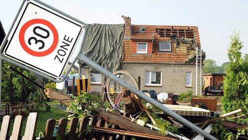 Der Orkan hinterließ Zerstörung Der Orkan hinterließ Zerstörung