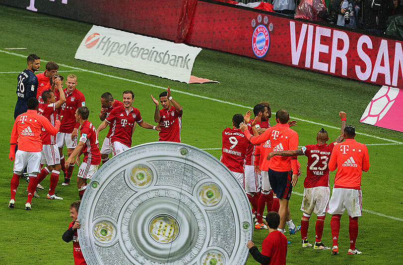 Die 26. Meisterschaft wird von dne Bayern gefeiert.