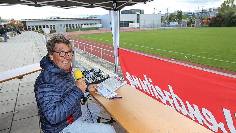 Stefan Schneider moderiert seit Jahren begeistert das Finale um den AZ-Pokal. Stefan Schneider moderiert seit Jahren begeistert das Finale um den AZ-Pokal.