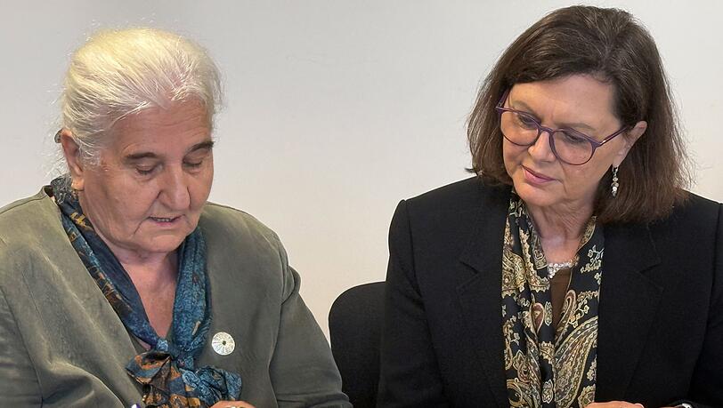 Bayerns Landtagspr&auml;sidentin Ilse Aigner (CSU) erinnert in Bosnien-Herzegowina an die Opfer des V&ouml;lkermords von Srebrenica.